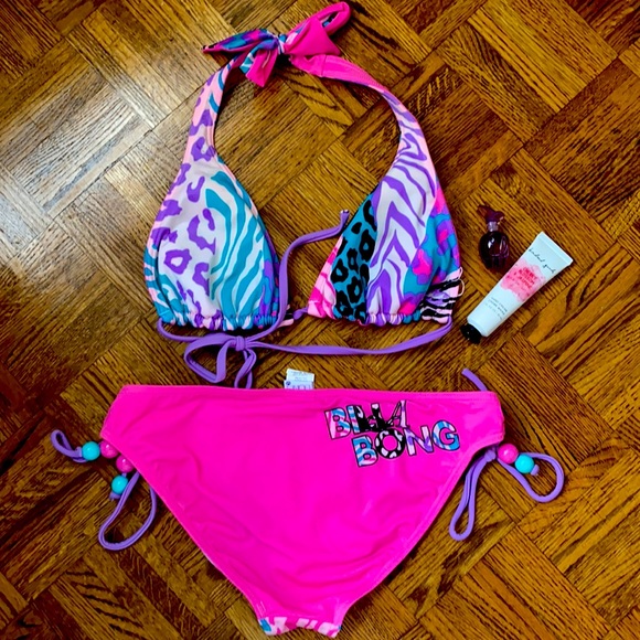 Two piece - Picture 4 of 4